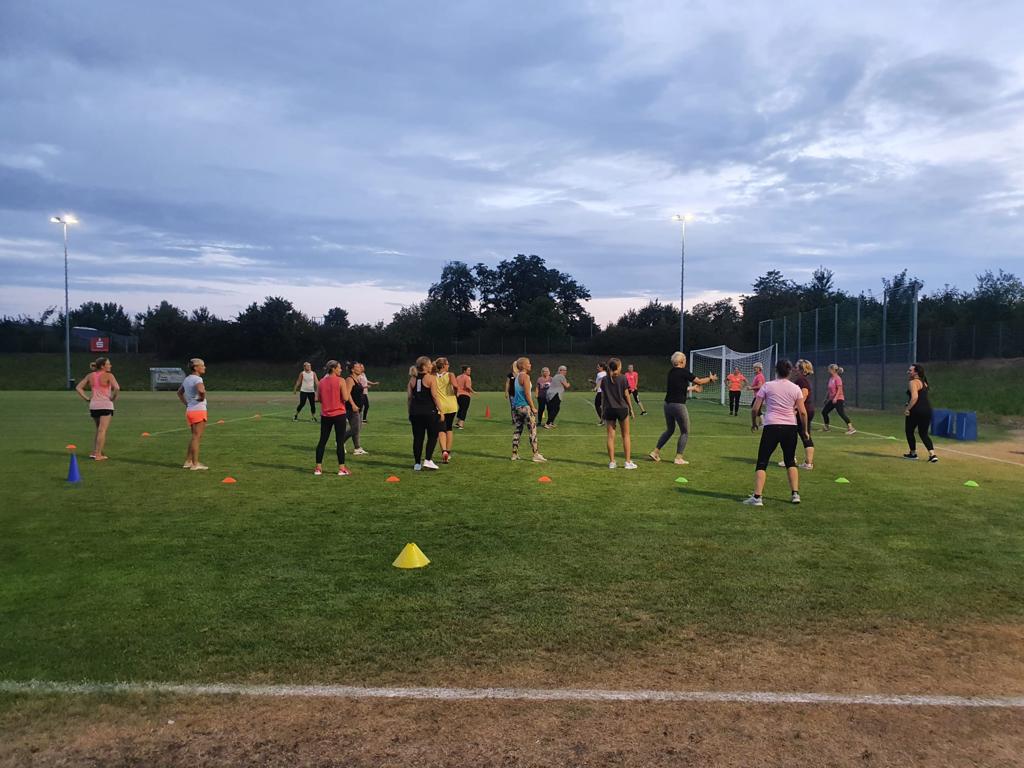 Sport im Gras